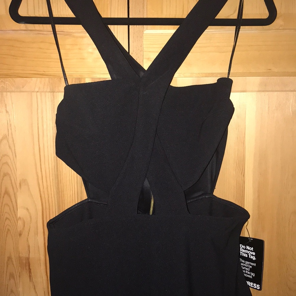 Express keyhole/peekaboo MIDI Dress Size Med NWT - Picture 2 of 3